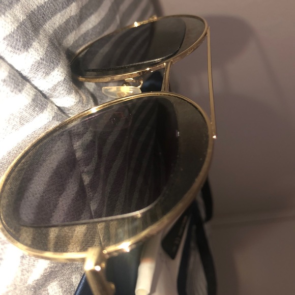 Gucci Sunglasses - Picture 3 of 6